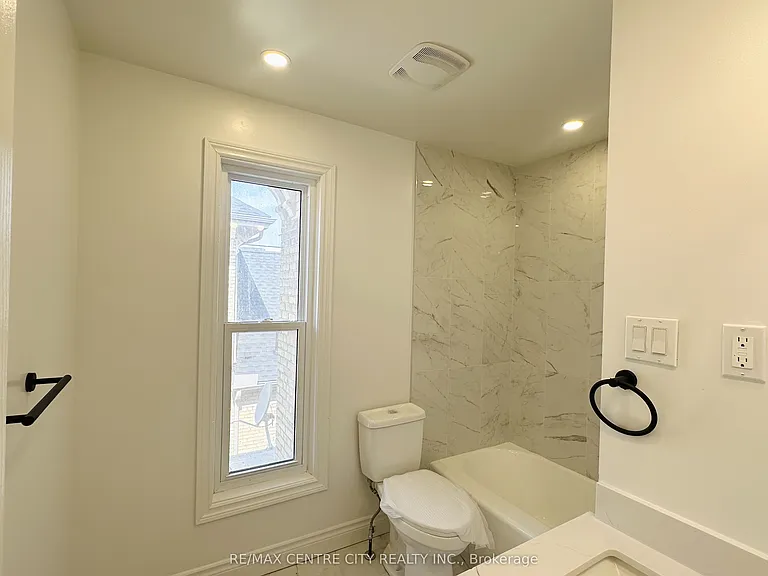 81 Curtis St #3 — Photo 9