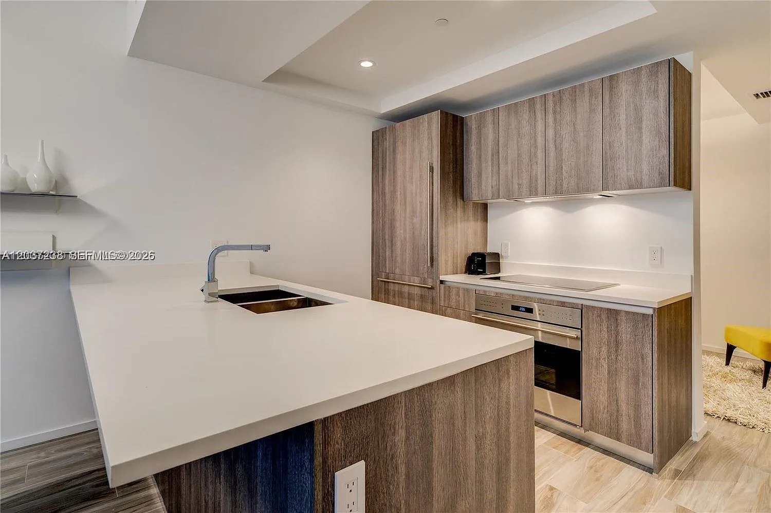 801 Sma Residences Condo — Photo 2