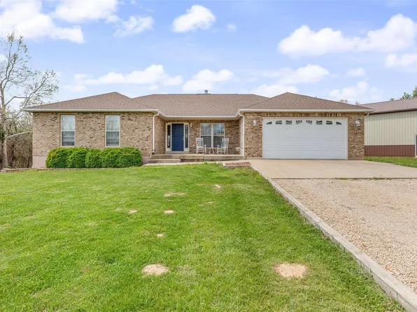 1016 McCormick Dr, Bonne Terre, MO 63628
