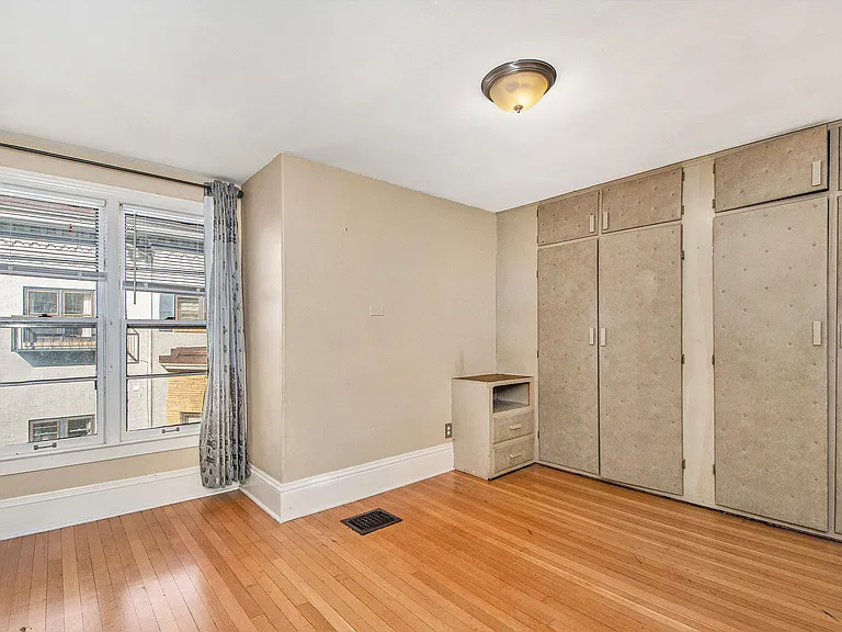 148 College Ave NE #3 — Photo 23