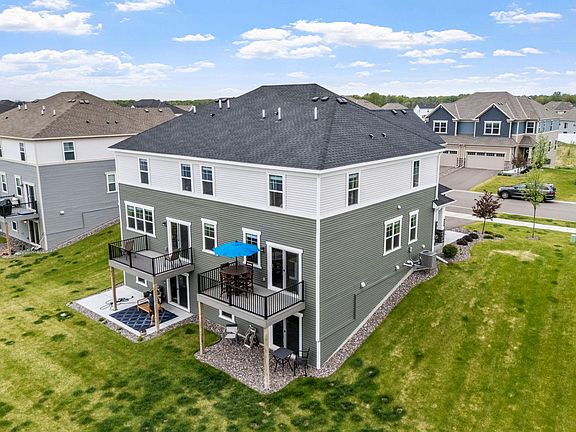 3rd image of 3538 109th Ln NE