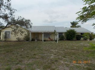 702 SE Whitmore Dr, Port Saint Lucie, FL 34984