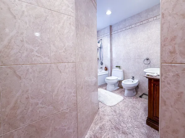 138-35 11th Avenue image 31 of 51