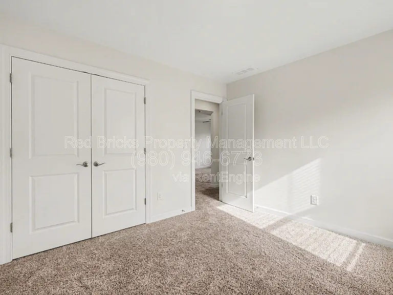11144 Comiskey Ln — Photo 27