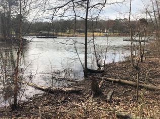 209 Lakefront Rd, Townville, SC 29689