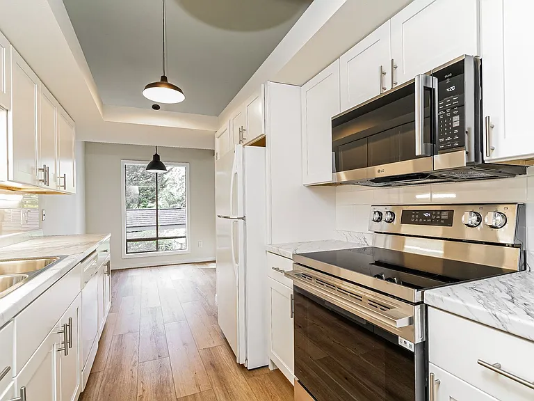 1600 NE 140th St #G5 — Photo 9