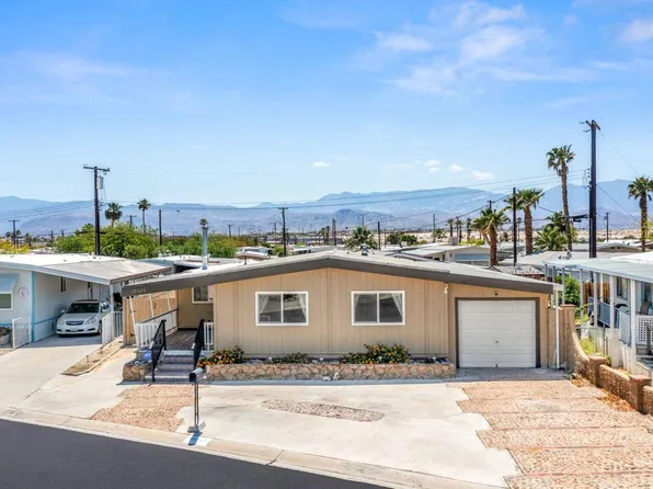 32545 Saint Andrews Dr, Thousand Palms, CA 92276