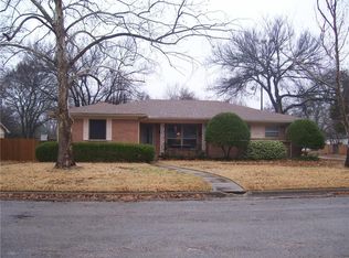 300 Glen Oaks Rd, Bonham, TX 75418