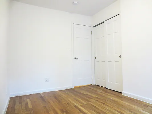 Rented by Waverly Realty Associates | media 6
