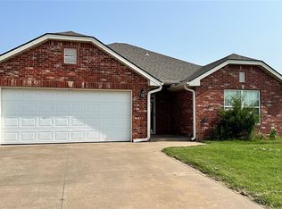 1906 Rain Tree Dr, Shawnee, OK 74804