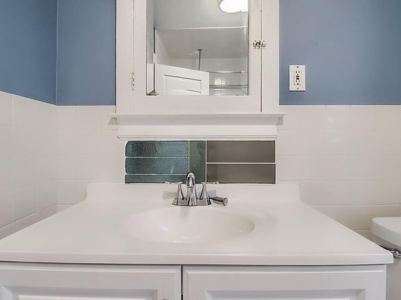 2nd image of 2911 E 14th Ave #2911