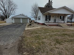 404 Hanna St, Golden, IL 62339