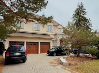 73 Banbury Rd #C13, Toronto, ON M3B 2K9
