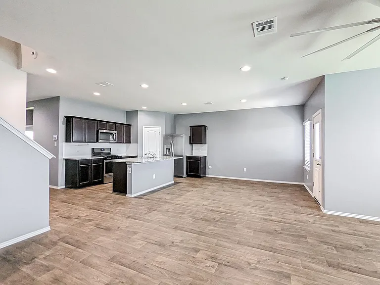 14541 Montclair Way — Photo 2