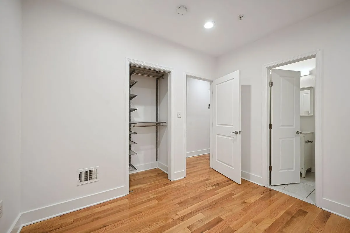 2 bed, 2.0 bath, 660 sqft, $1,887 — Photo 4