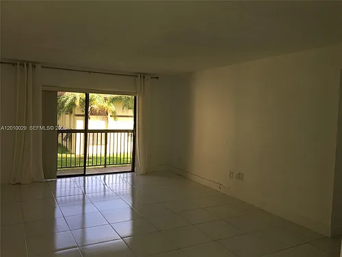 7995 SW 86th St #322 Photo 1