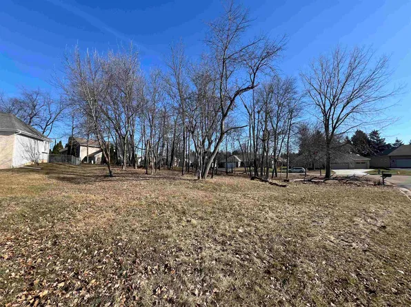 6448 Spring Hill Close, Rockford, IL 61108