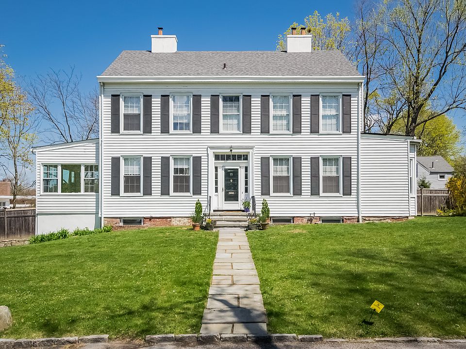 1st image of 15 Manor Dr