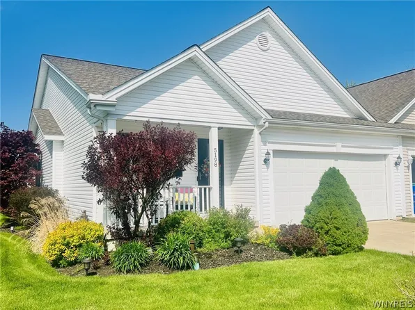 5198 Innesbrooke Ct, Hamburg, NY 14075