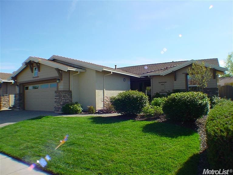 1st image of 150 Calistoga Ln