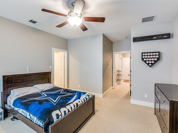 4th image of 5618 Lindell Ave #7