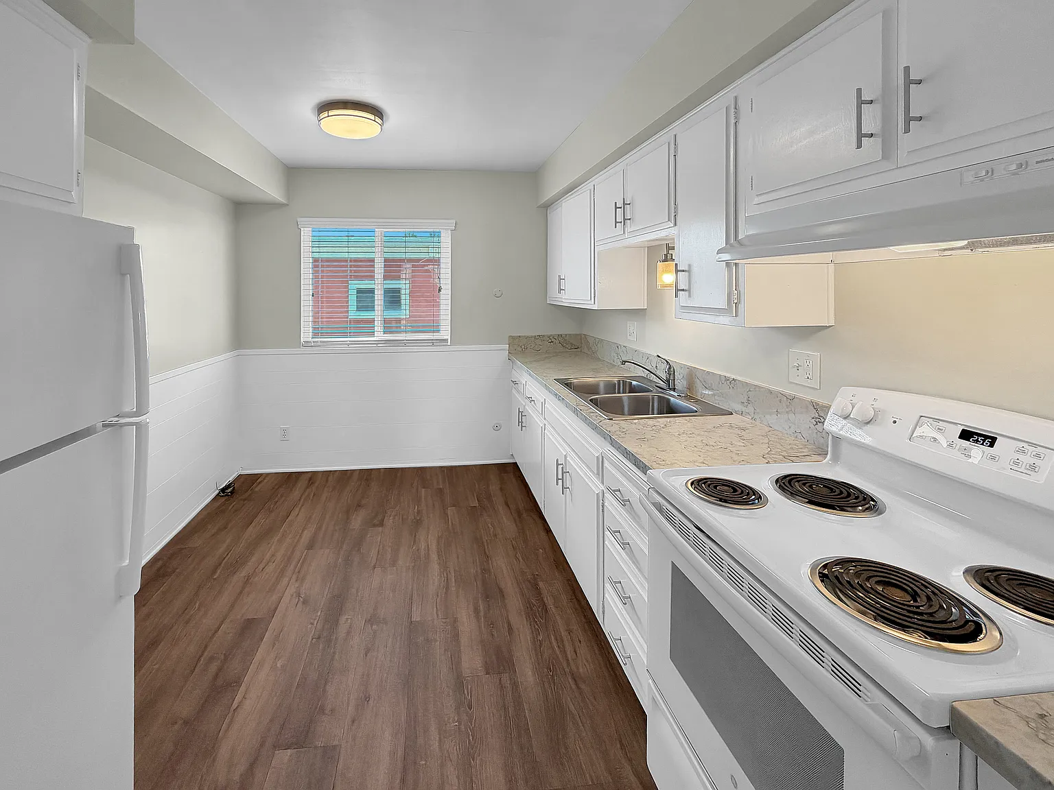 2 bed, 700 sqft, $2,900 — Photo 4
