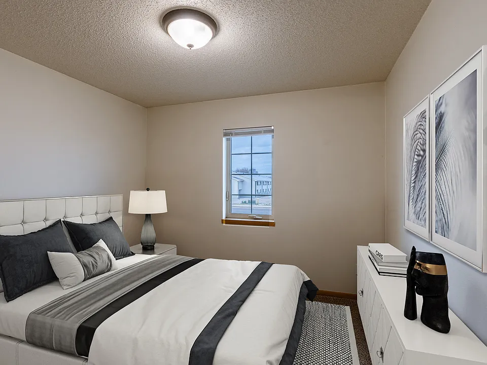 Moorhead, MN Townhomes at Mallard Creek | Bedroom