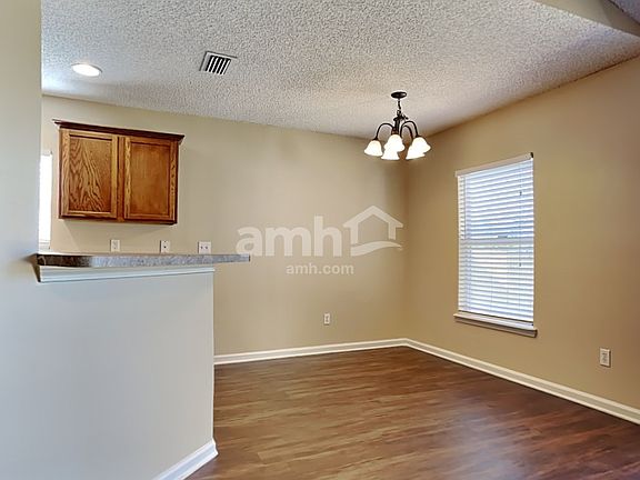 5th image of 6885 Southern Oaks Dr W