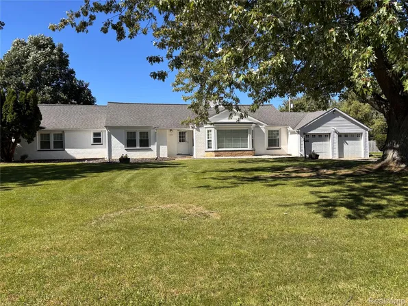 1055 Millville Rd, Lapeer, MI 48446