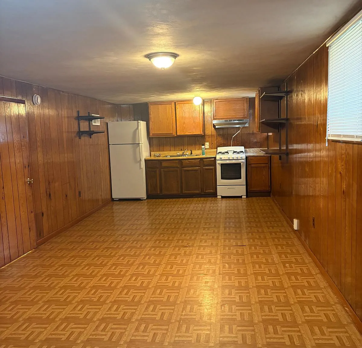 9042 Lacrosse Ave — Photo 4