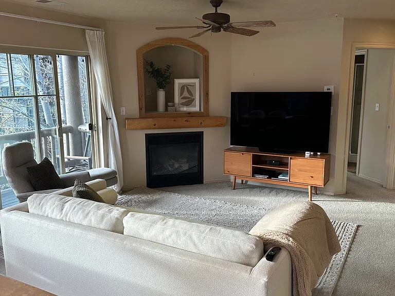 1790 W Fox Bay Dr #D304 — Photo 1