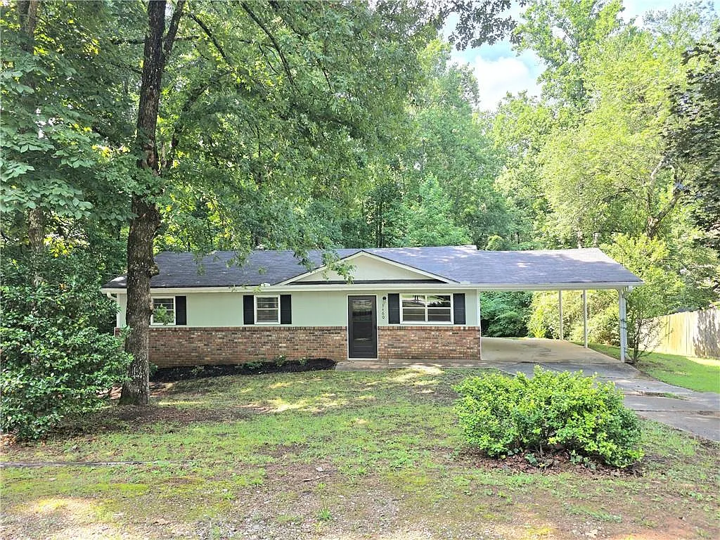 3 bed, 1.0 bath, 1000 sqft, $1,500 — Photo 1