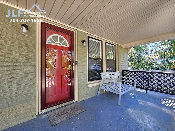 3 bed, 3.0 bath, 1769 sqft, $1,995 — Photo 2