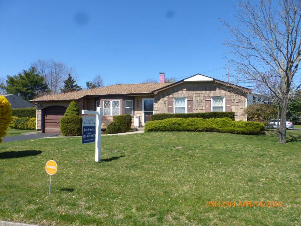 1st image of 4 Jenny Ln