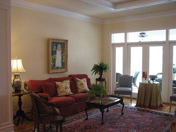 Living room at entrance