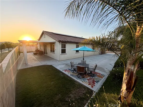 31421 Darlington Oak Dr, Winchester, CA 92596