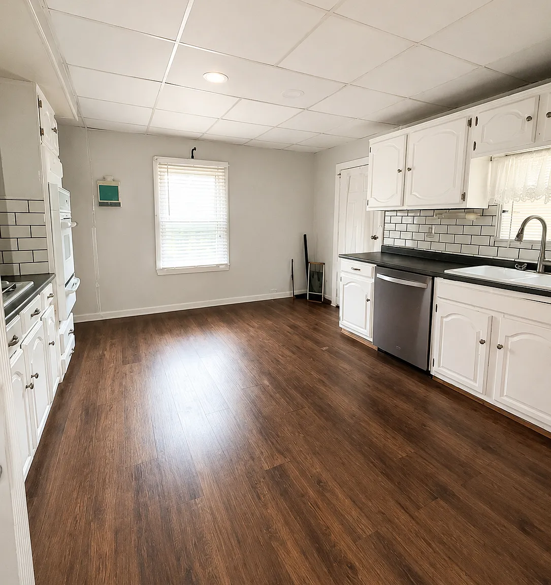 3 bed, 2202 sqft, $1,490 — Photo 3
