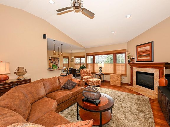 2nd image of 6305 Cedarhedge DRIVE