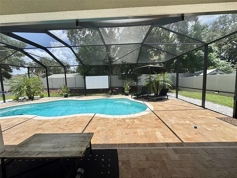 212 Montara Dr — Photo 15