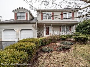 5 Clover Hill Dr, Jackson, NJ 08527