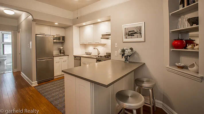 Sold by Garfield Realty  | media 15