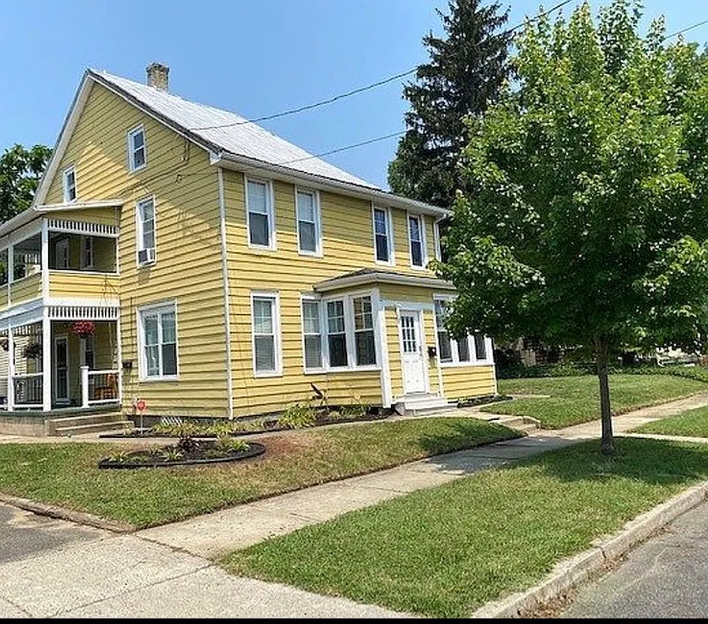 2 bed, 950 sqft, $2,000 — Photo 1