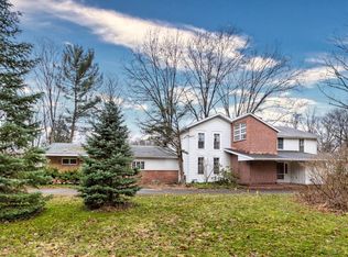 5616 Garries Rd, Erie, PA 16506