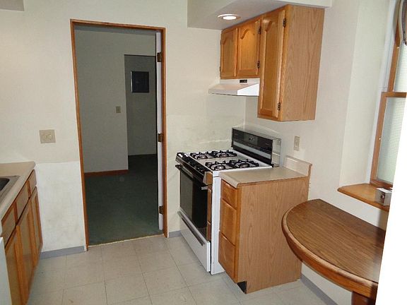 Kitchen - stove and sink