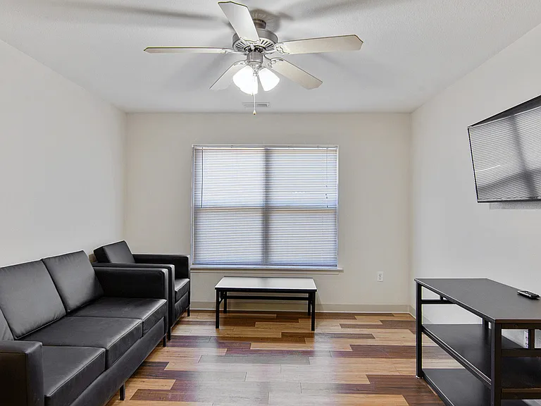 833 S Jefferson Ave — Photo 16