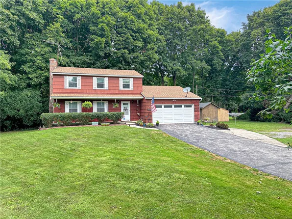 6962 Chili Riga Center Rd, Churchville, NY 14428