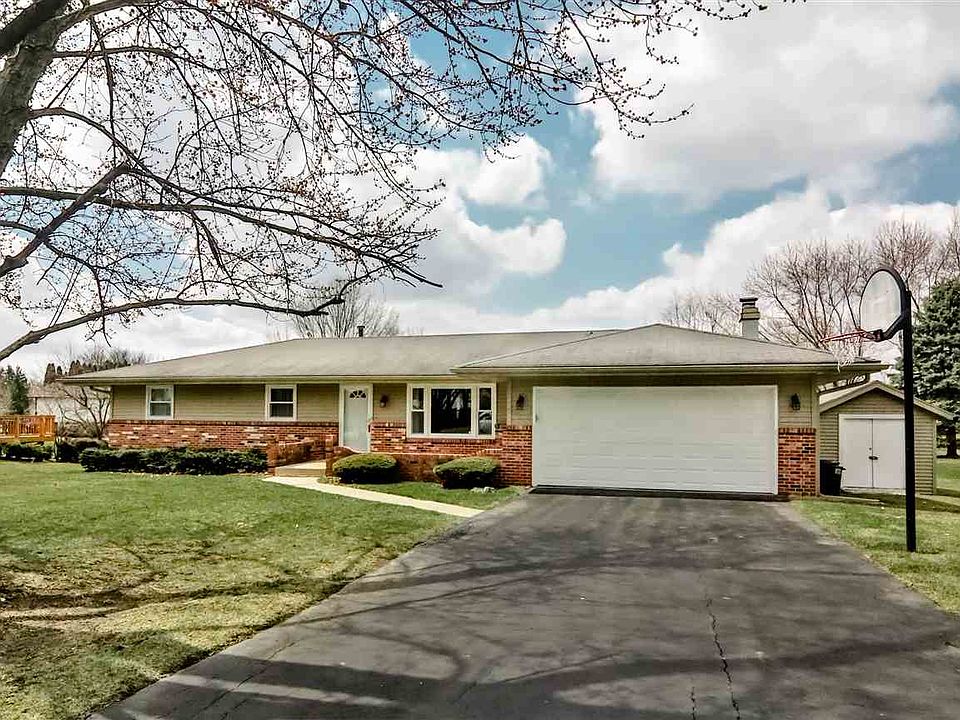 1st image of 1234 Castlehill Dr