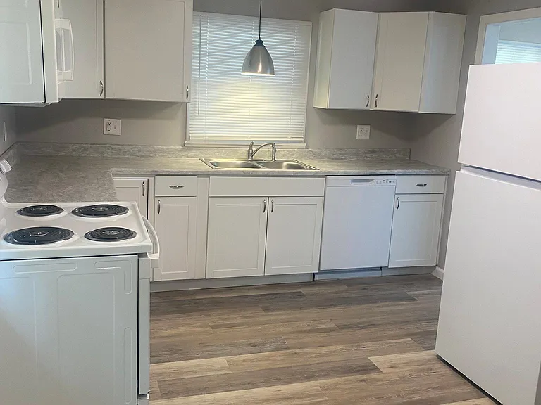 4301 Davron Ln — Photo 8