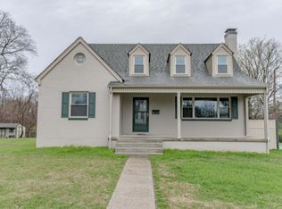 864 Chestnut Dr, Frankfort, KY 40601