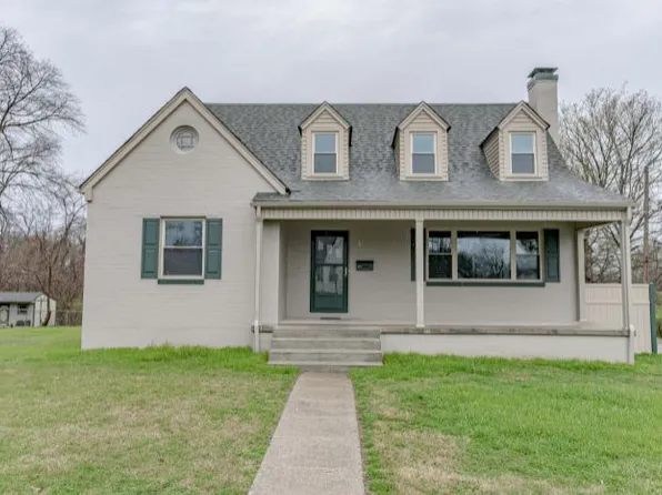 864 Chestnut Dr, Frankfort, KY 40601